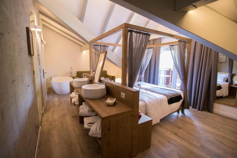 One-Bedroom Suite - Penthouse image 4
