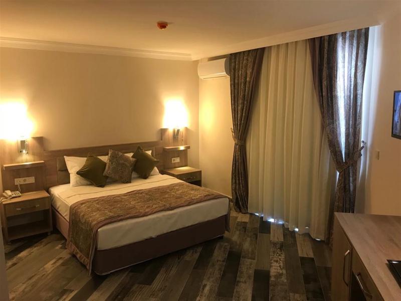 Standard Room image 4