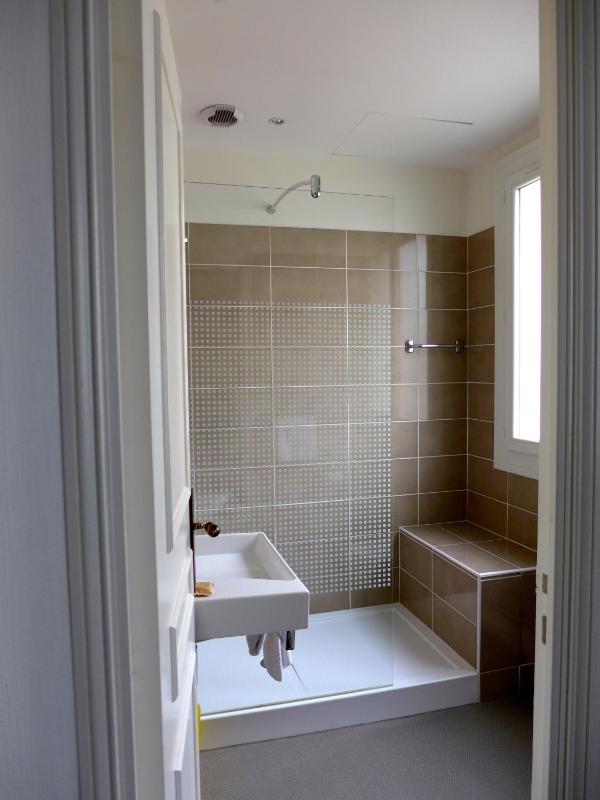 Quadruple Room image 4