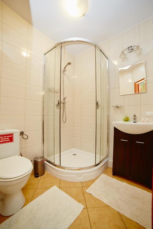 Double or Twin Room image 4