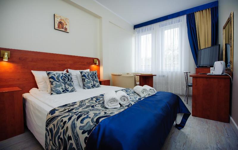 Premium Double Room image 3