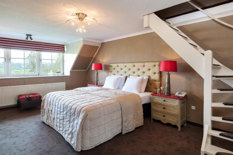 Grand Suite image 2