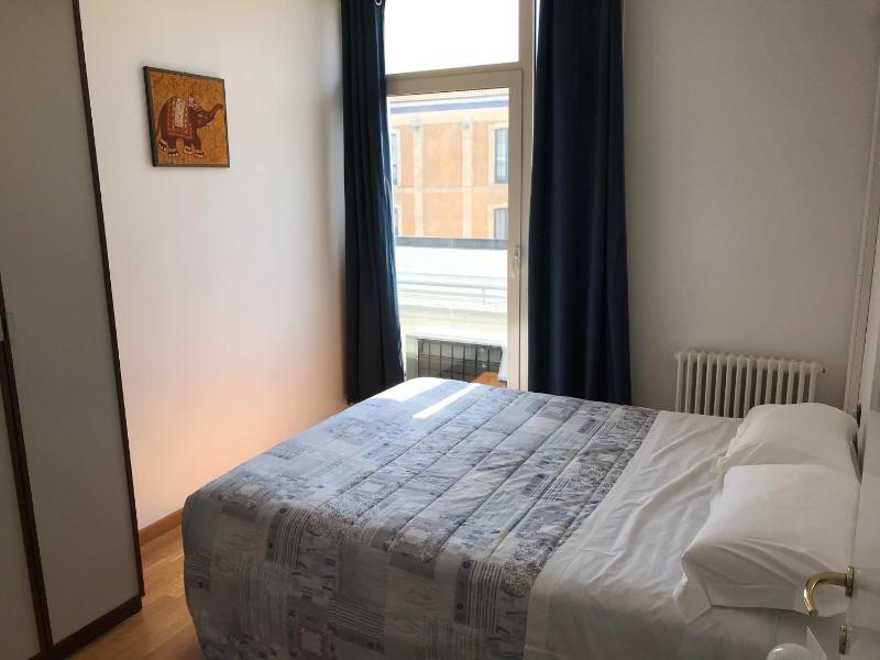 One-Bedroom Apartment - Darsena 5 image 3