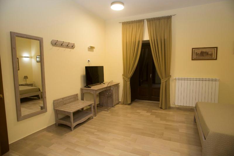 Comfort Triple Room image 4