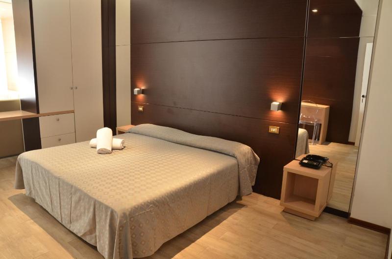 Single Room image 2