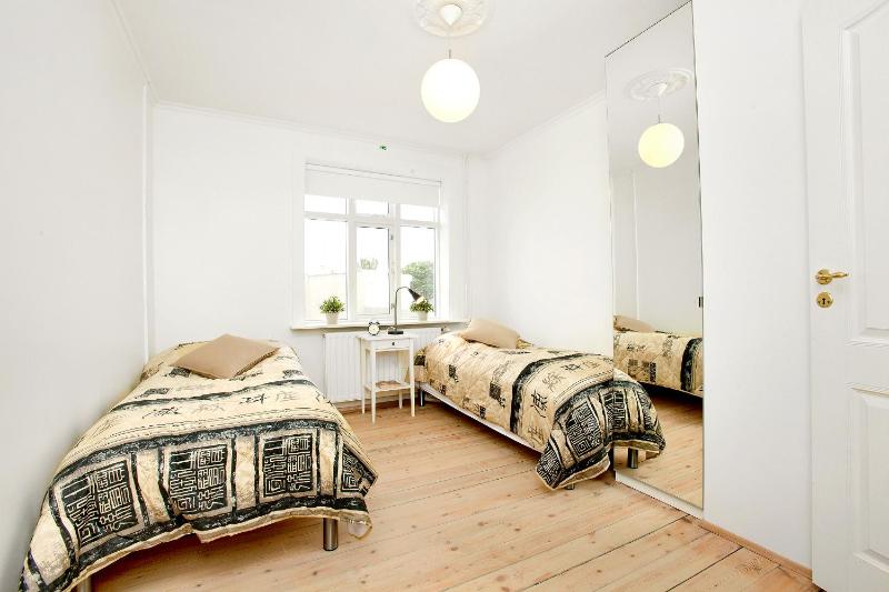 One-Bedroom Apartment image 3