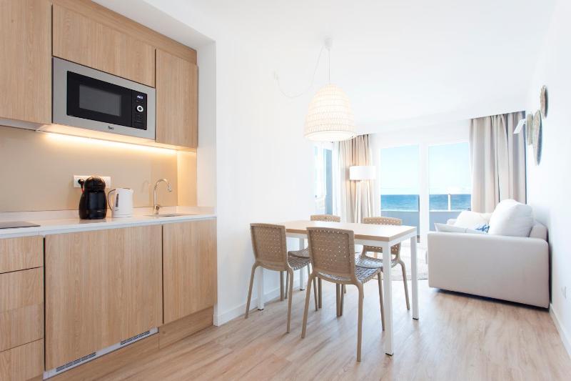 Premium Apartment with Sea View image 3