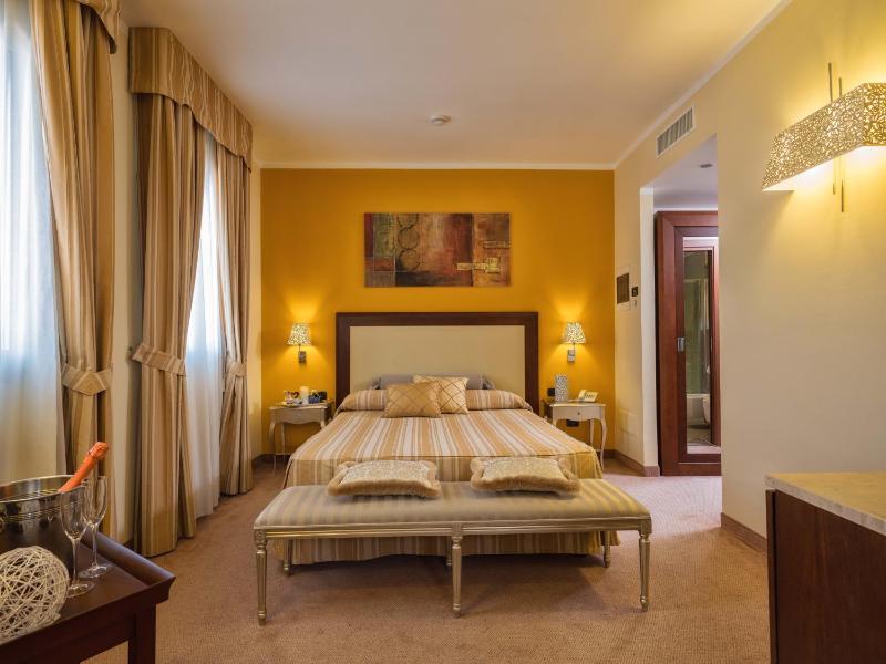 Junior Suite image 3