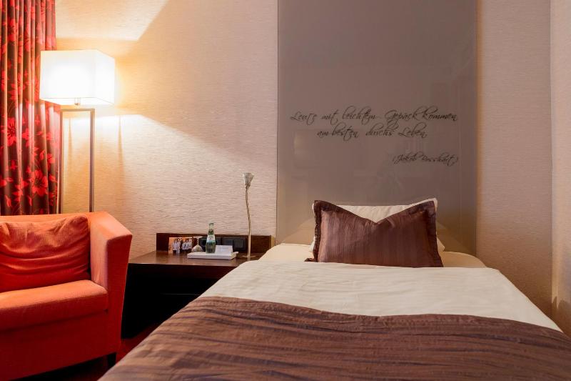 Comfort Single Room image 2