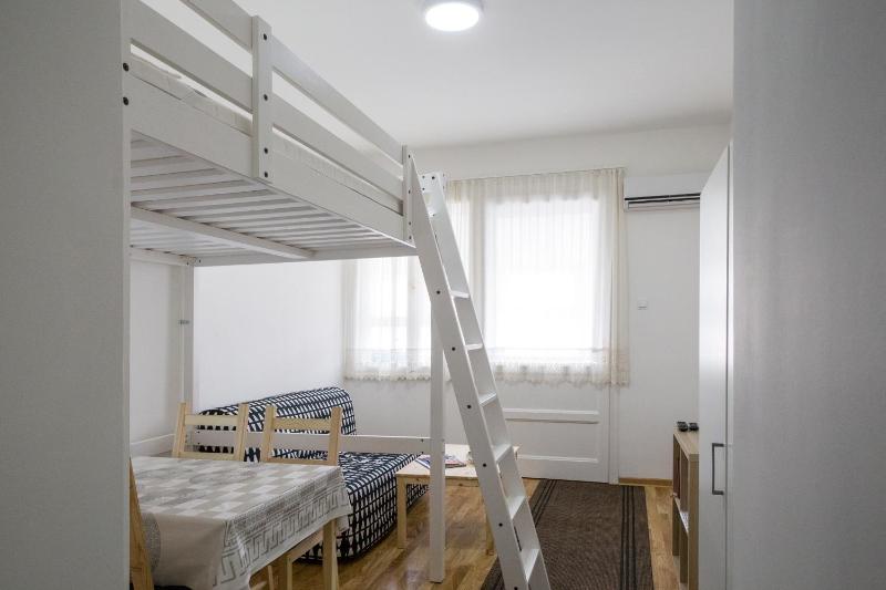 Apartment image 3
