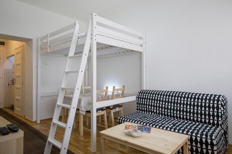 Apartment image 2