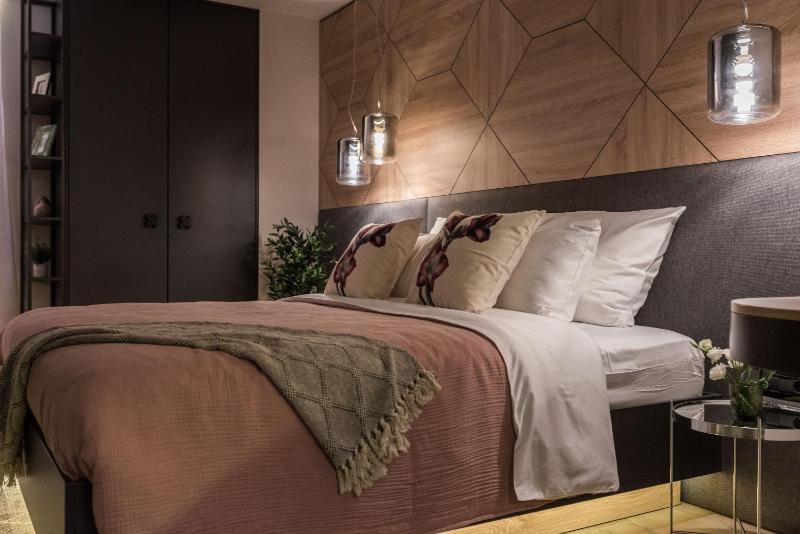 Deluxe Double Room image 1