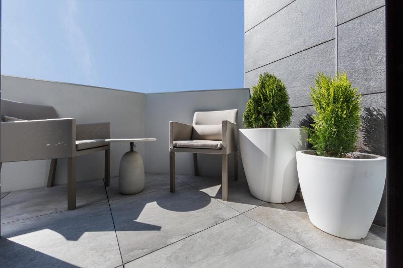 Double Room with Terrace image 2