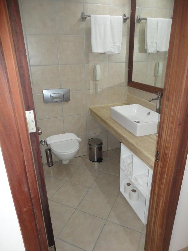 Double or Twin Room image 2