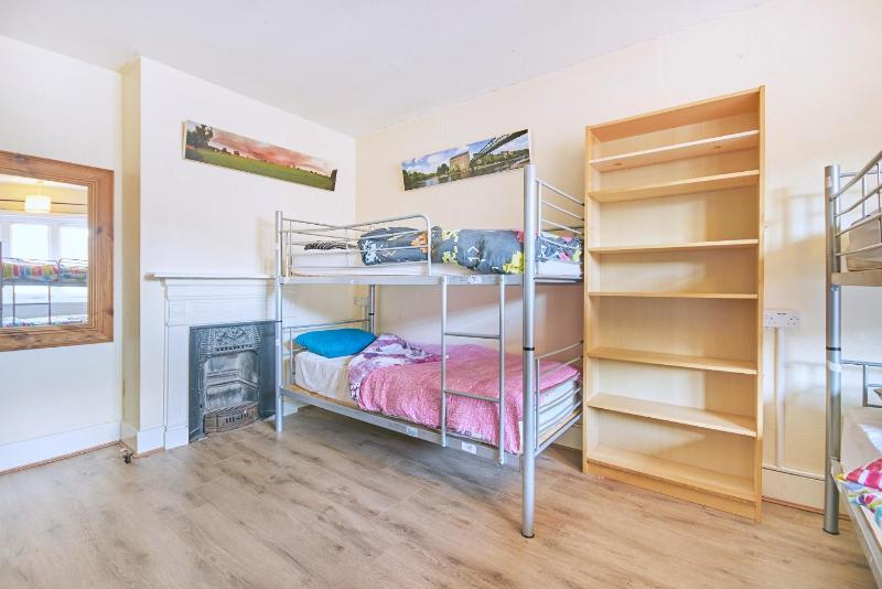 Single Bed in 4 Bed Female Dormitory Room image 1