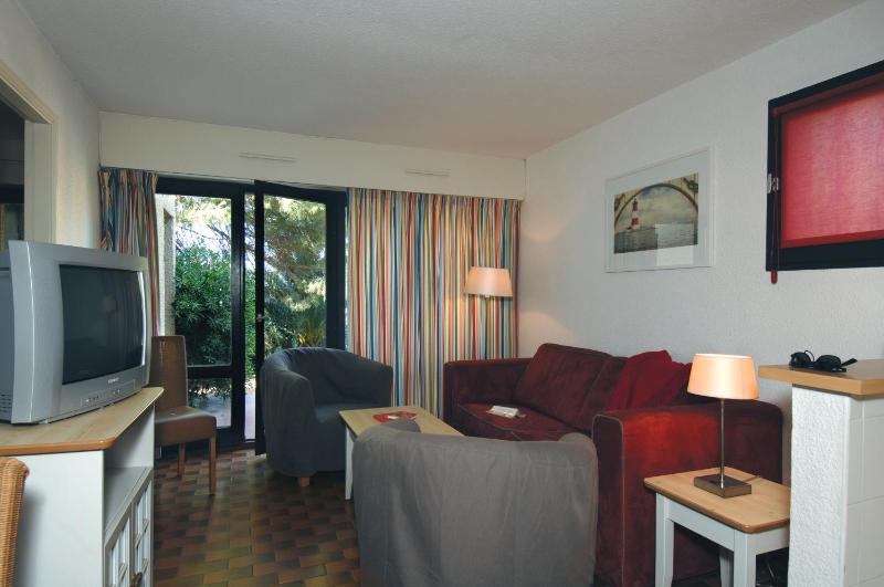 Three-Room Apartment image 4