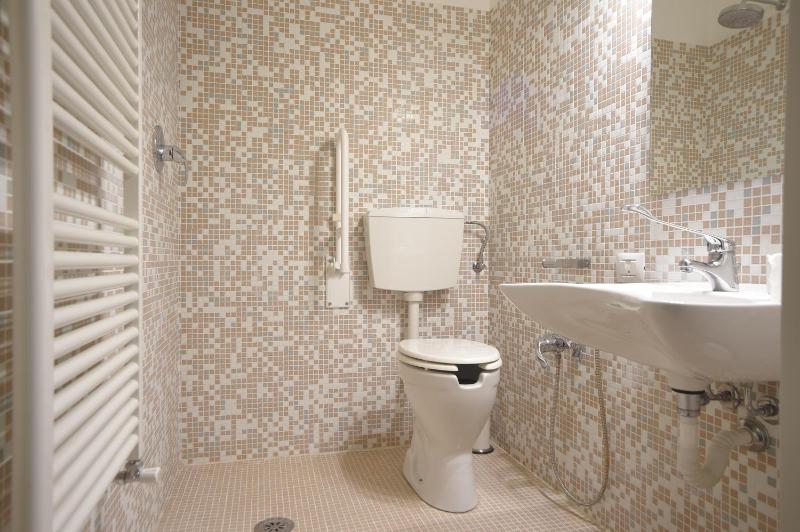 Double Room - Disability Access image 2