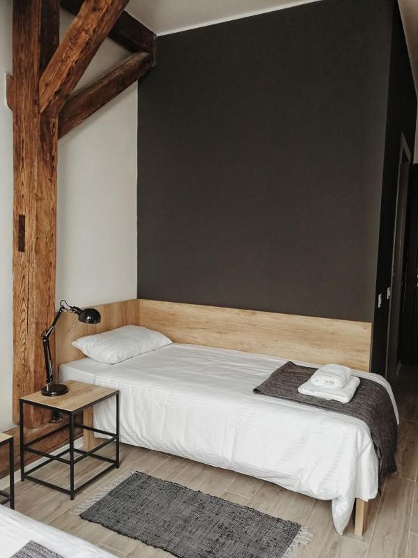Double or Twin Room image 4