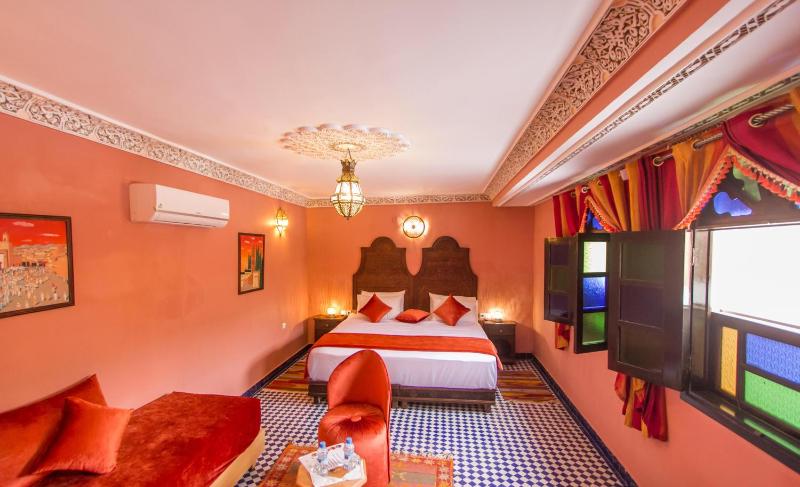 Deluxe Quadruple Room image 3