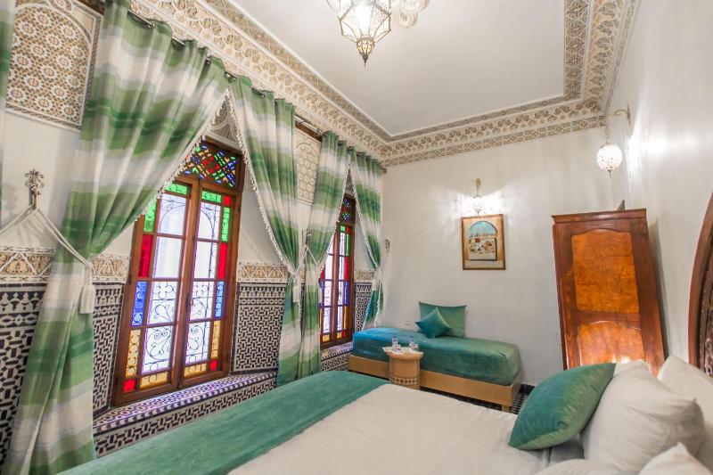 Deluxe Quadruple Room image 3