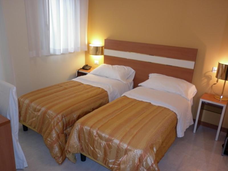 Double or Twin Room with Balcony image 4