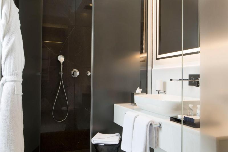 Suite image 3