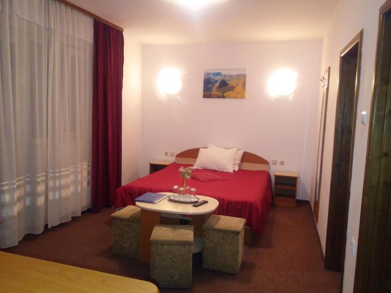 Twin Room image 2