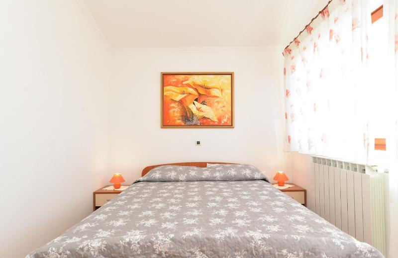 Apartment image 3