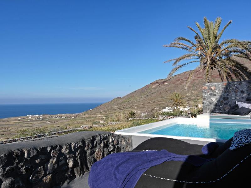 Elysian 2-bedroom Villa with Pool, Sea & Sunset View image 1
