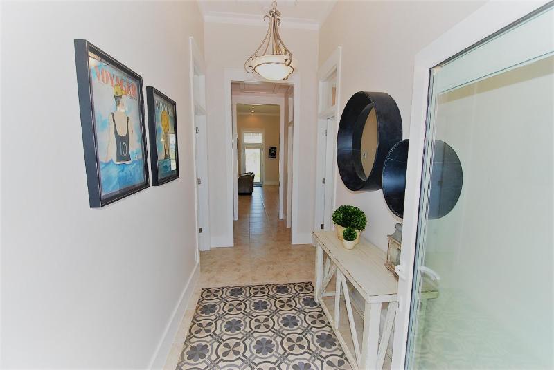 Coastal Home - image 10