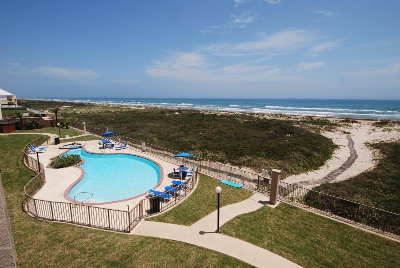 Two-Bedroom Apartment image 4