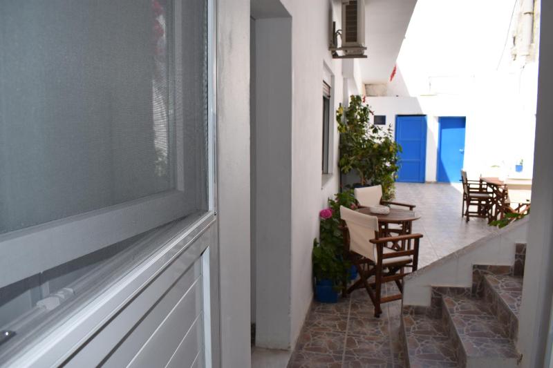 Studio - Ground Floor image 3