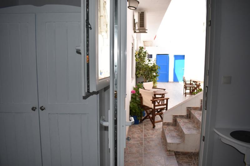 Studio - Ground Floor image 2