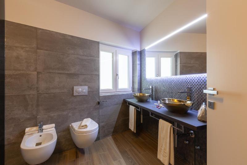 Junior Suite with Balcony (2 Adults) image 3