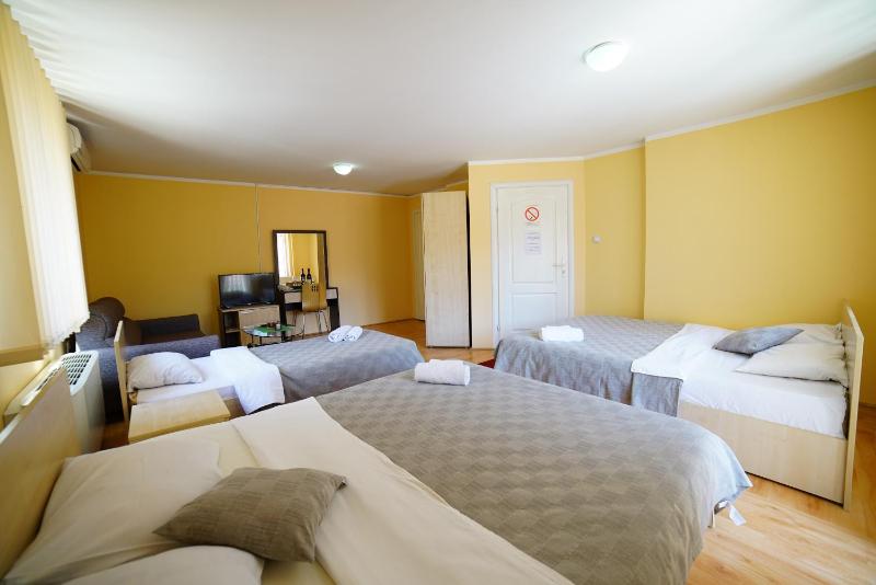 Deluxe Apartment image 4