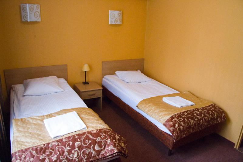 Double or Twin Room image 3