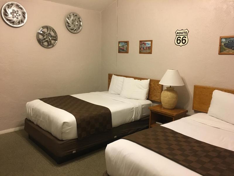 Two Double Beds - Non-Smoking (A/C upon request & availability) image 4
