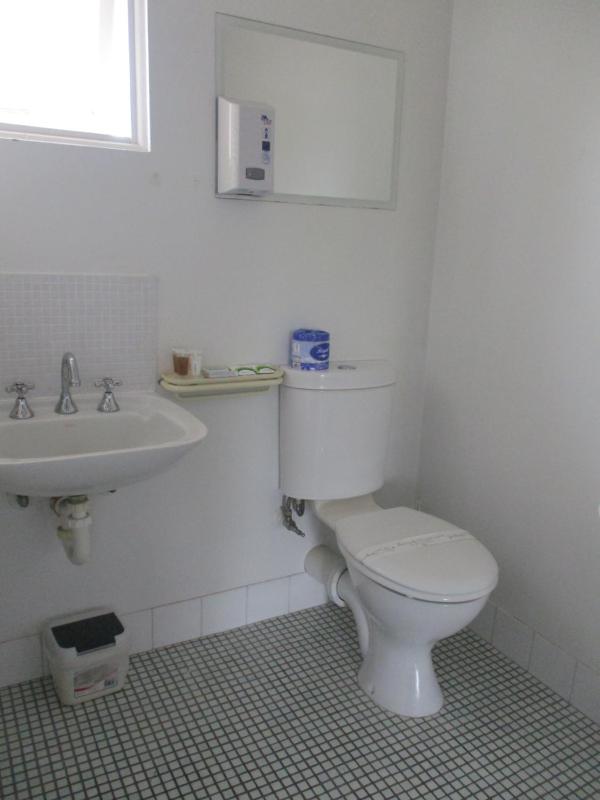 Small Single Room image 1
