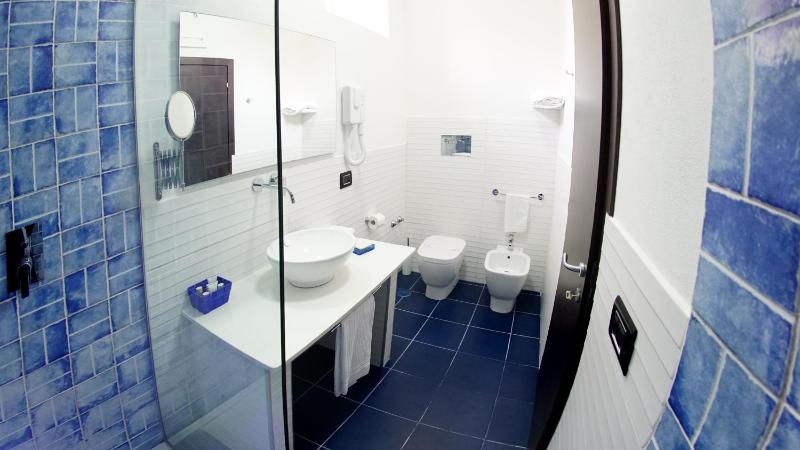 Deluxe Single Room image 2