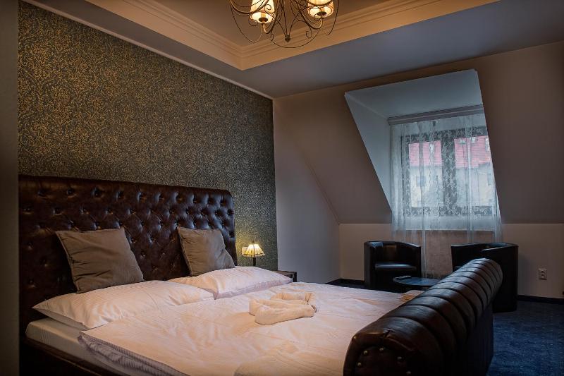 Standard Double Room image 2