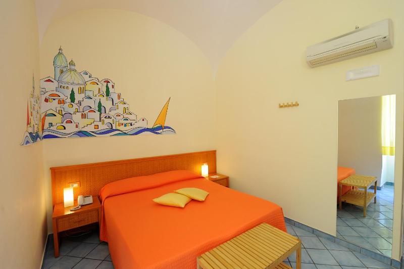 Sharon House - image 8