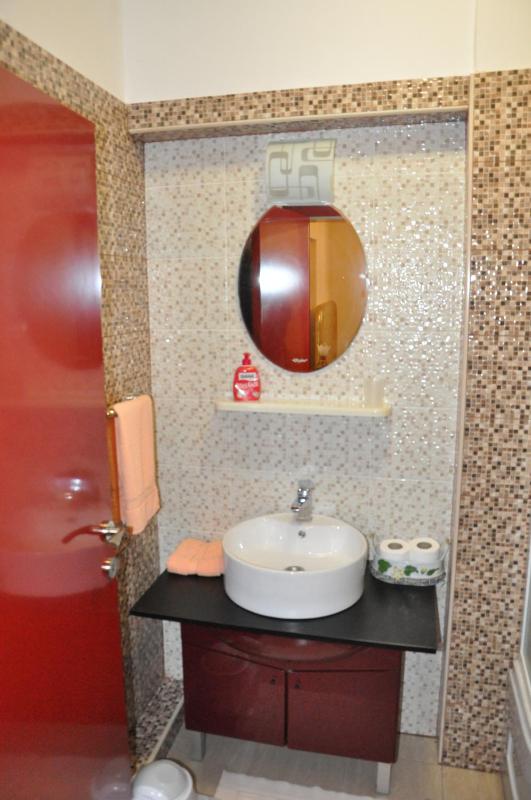 Studio Apartment image 3