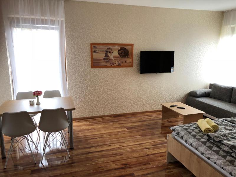 Apartment with Garden View image 4