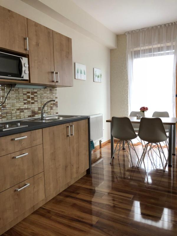 Apartment with Garden View image 3