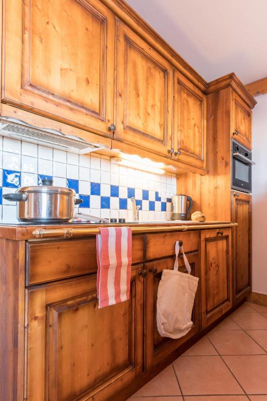 Two-Bedroom Apartment with Sleeping alcove (7 People) image 3