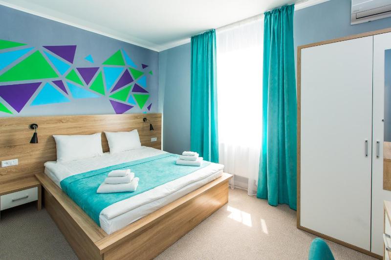 Standard Double Room image 3