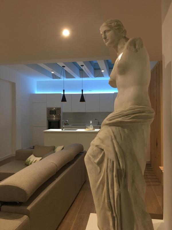 Deluxe Apartment image 2