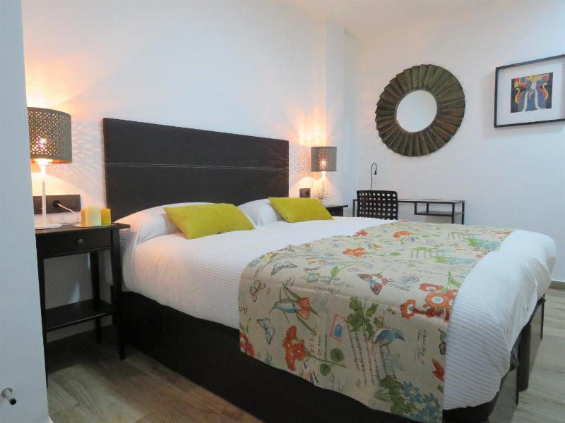 Living Sevilla Apartments Hércules - image 2