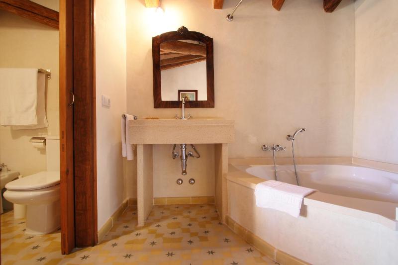 Suite image 2