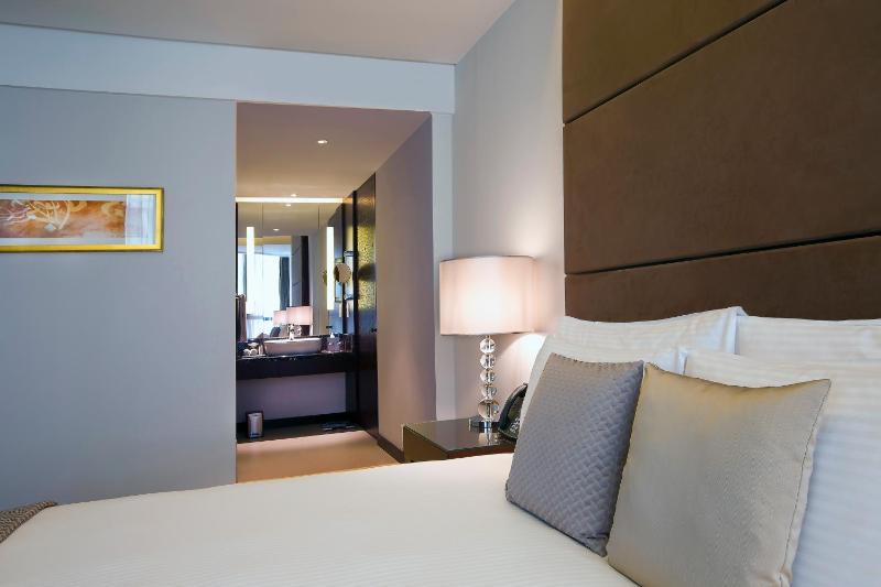 One-Bedroom Apartment image 4